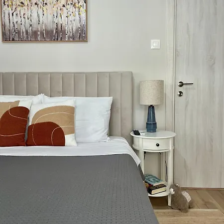 Modern 2-bedroom By Sea & Metro Selanik