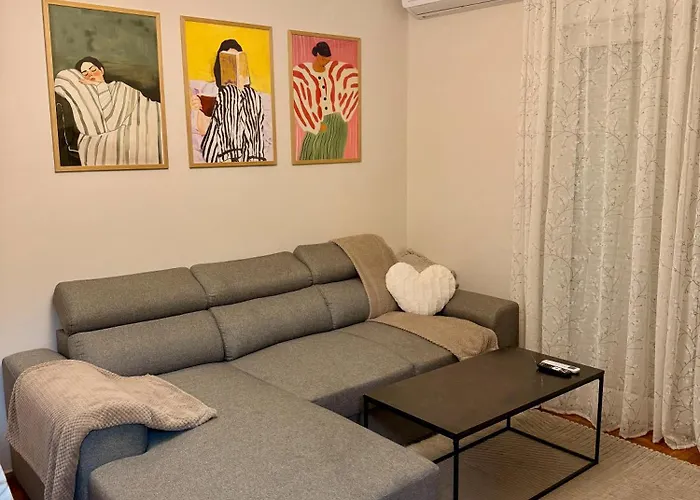 Modern 2-bedroom By Sea & Metro Апартаменты Салоники
