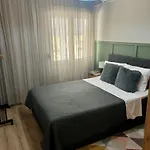 Apartament Modern 2-bedroom By Sea & Metro *